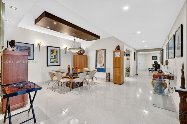 3330 NE 190th Street UPH14, Aventura, FL 33180