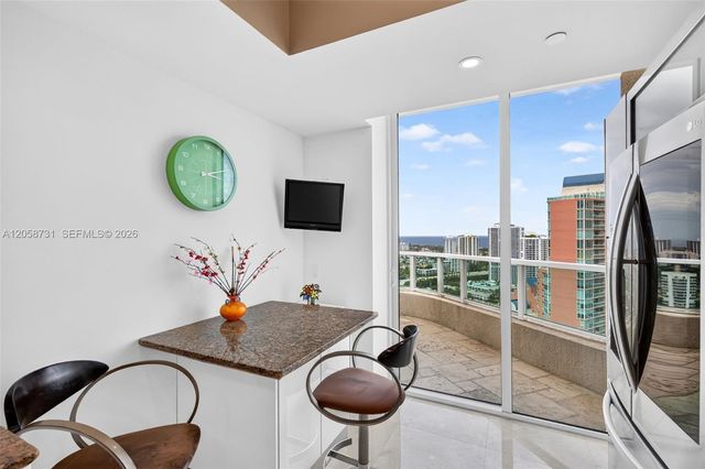 3330 NE 190th Street UPH14, Aventura, FL 33180