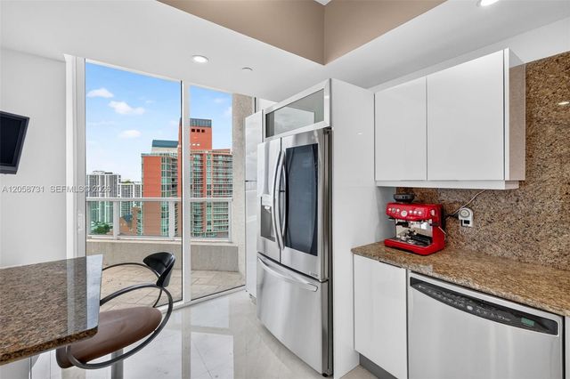 3330 NE 190th Street UPH14, Aventura, FL 33180