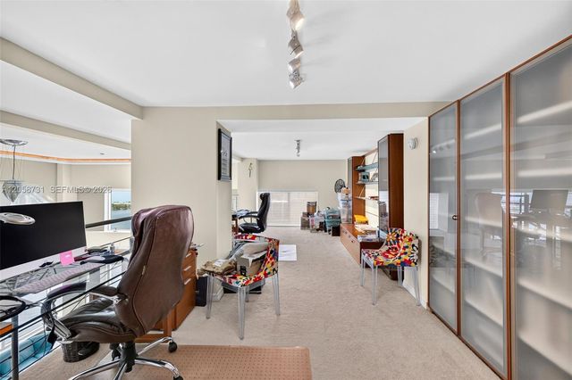 3330 NE 190th Street UPH14, Aventura, FL 33180