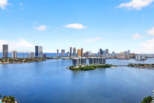 3330 NE 190th Street UPH14, Aventura, FL 33180