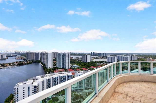 3330 NE 190th Street UPH14, Aventura, FL 33180