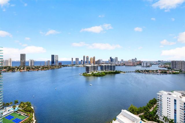 3330 NE 190th Street UPH14, Aventura, FL 33180