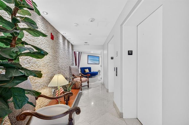 3330 NE 190th Street UPH14, Aventura, FL 33180