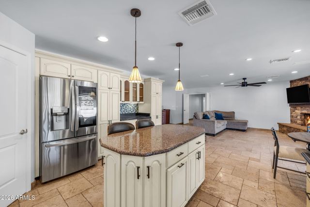 5905 E BERYL Avenue, Paradise Valley, AZ 85253
