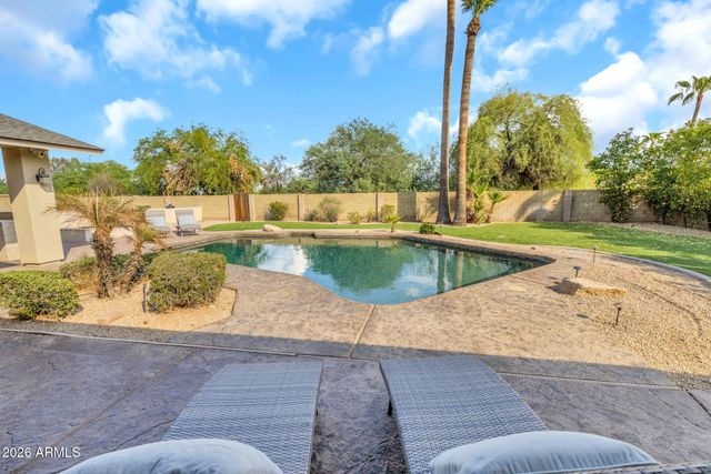 5905 E BERYL Avenue, Paradise Valley, AZ 85253