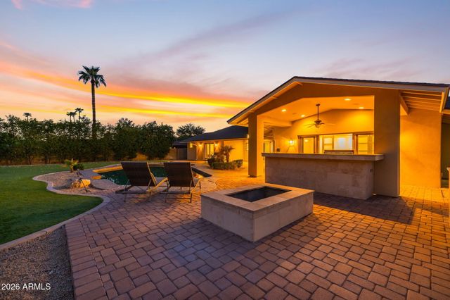 5905 E BERYL Avenue, Paradise Valley, AZ 85253