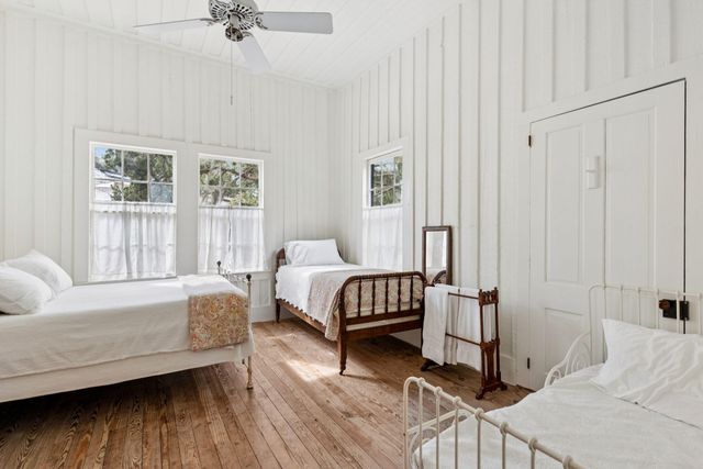 44 Hook Drive, Pawleys Island, SC 29585