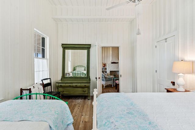 44 Hook Drive, Pawleys Island, SC 29585