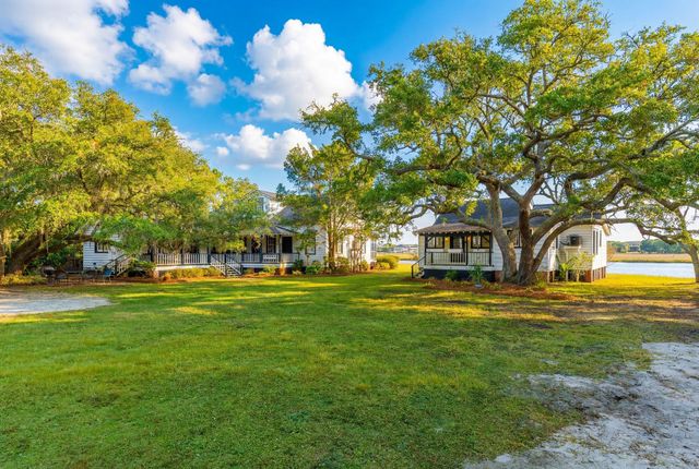 44 Hook Drive, Pawleys Island, SC 29585