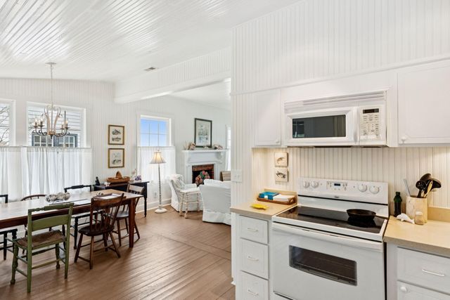 44 Hook Drive, Pawleys Island, SC 29585