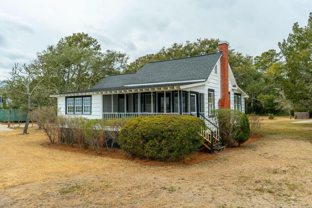 44 Hook Drive, Pawleys Island, SC 29585