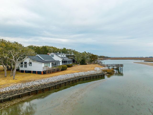 44 Hook Drive, Pawleys Island, SC 29585