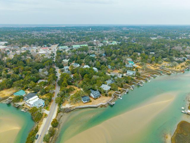 44 Hook Drive, Pawleys Island, SC 29585