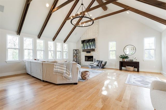 725 E Clegern Place Court, Edmond, OK 73034