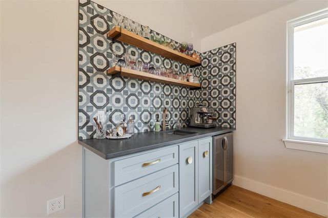 725 E Clegern Place Court, Edmond, OK 73034