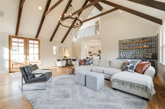 725 E Clegern Place Court, Edmond, OK 73034