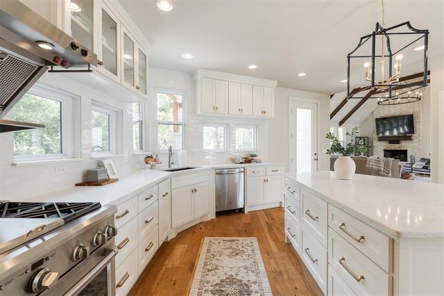 725 E Clegern Place Court, Edmond, OK 73034