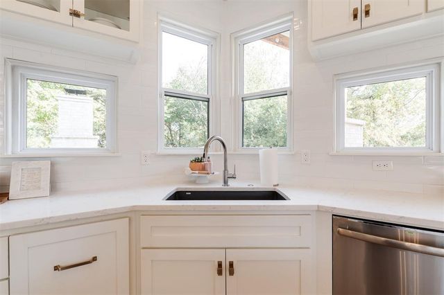 725 E Clegern Place Court, Edmond, OK 73034