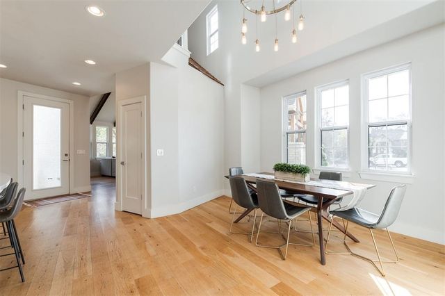 725 E Clegern Place Court, Edmond, OK 73034