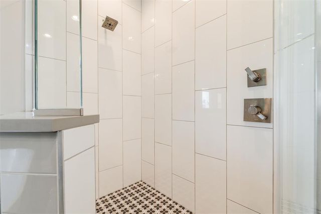 725 E Clegern Place Court, Edmond, OK 73034