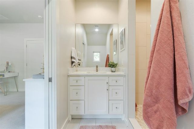 725 E Clegern Place Court, Edmond, OK 73034