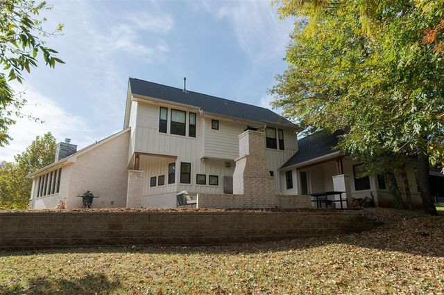 725 E Clegern Place Court, Edmond, OK 73034