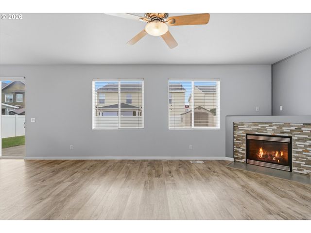 804 N 26TH Ave, Cornelius, OR 97113