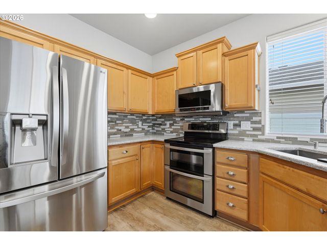 804 N 26TH Ave, Cornelius, OR 97113