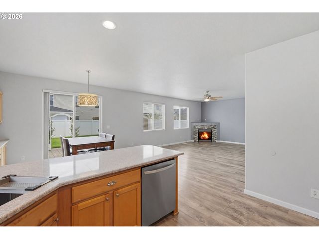 804 N 26TH Ave, Cornelius, OR 97113