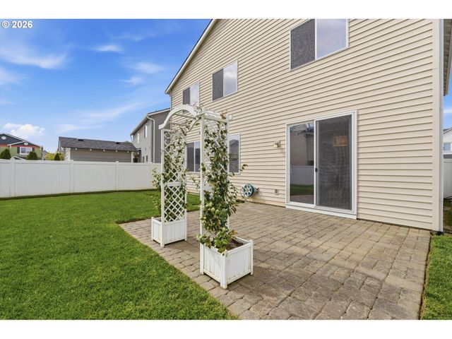 804 N 26TH Ave, Cornelius, OR 97113