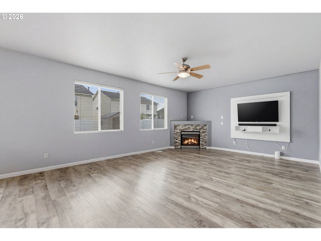 804 N 26TH Ave, Cornelius, OR 97113