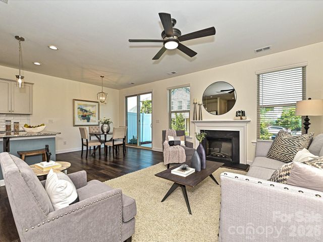 9238 Glenburn Lane, Charlotte, NC 28278