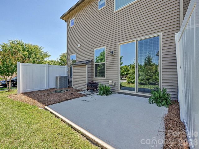 9238 Glenburn Lane, Charlotte, NC 28278