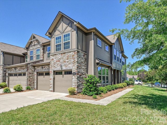 9238 Glenburn Lane, Charlotte, NC 28278