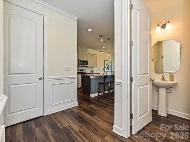 9238 Glenburn Lane, Charlotte, NC 28278