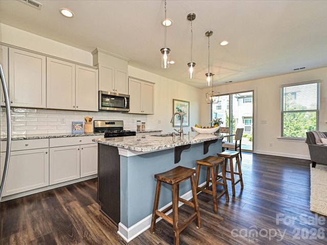 9238 Glenburn Lane, Charlotte, NC 28278