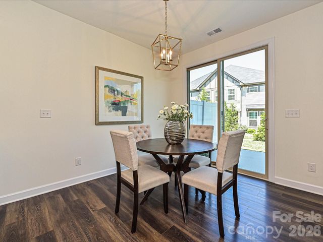 9238 Glenburn Lane, Charlotte, NC 28278