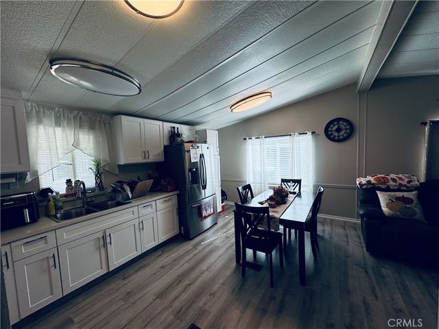 1155 S Riverside Avenue 25, Rialto, CA 92376