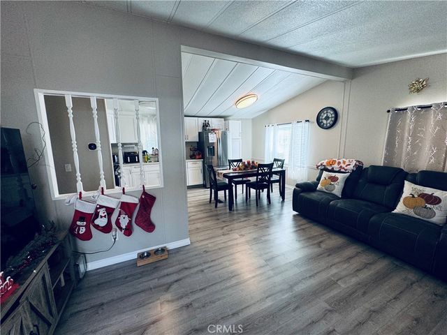 1155 S Riverside Avenue 25, Rialto, CA 92376