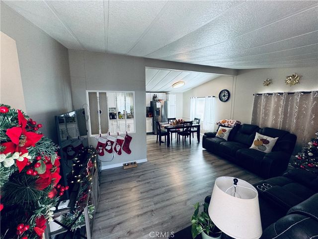 1155 S Riverside Avenue 25, Rialto, CA 92376