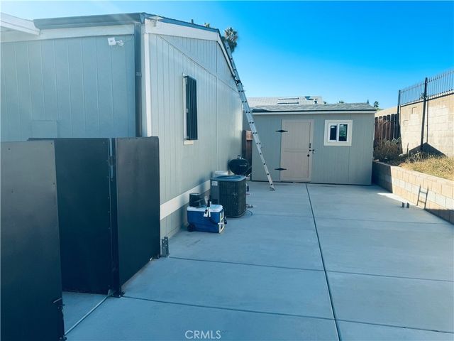 1155 S Riverside Avenue 25, Rialto, CA 92376