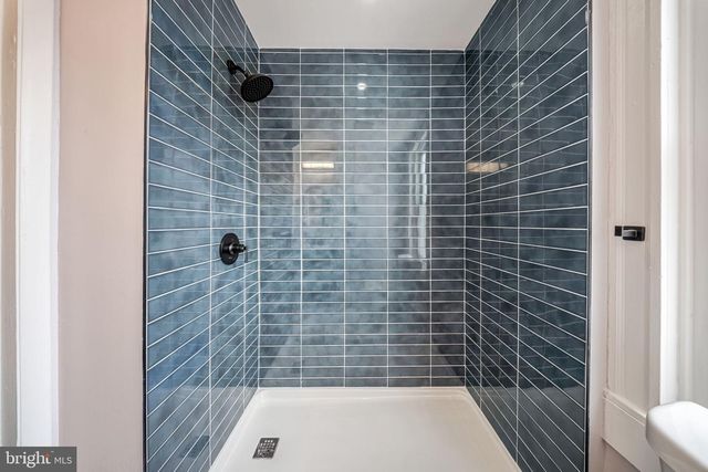 2617 N CALVERT ST, Baltimore, MD 21218