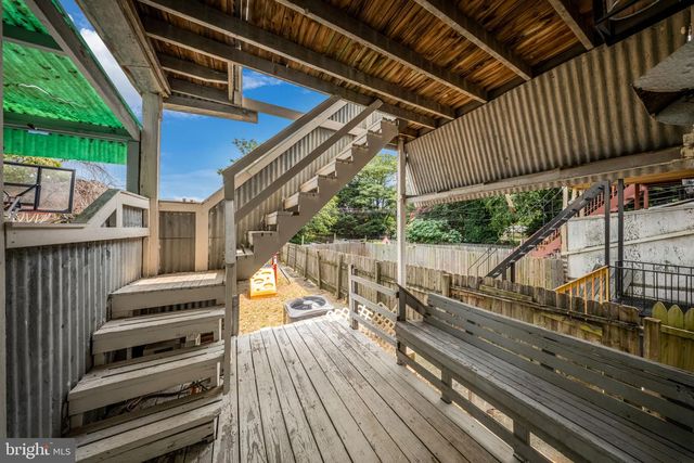 2617 N CALVERT ST, Baltimore, MD 21218