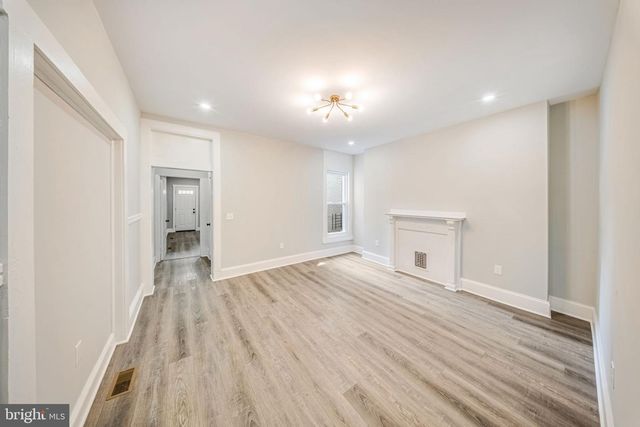 2617 N CALVERT ST, Baltimore, MD 21218