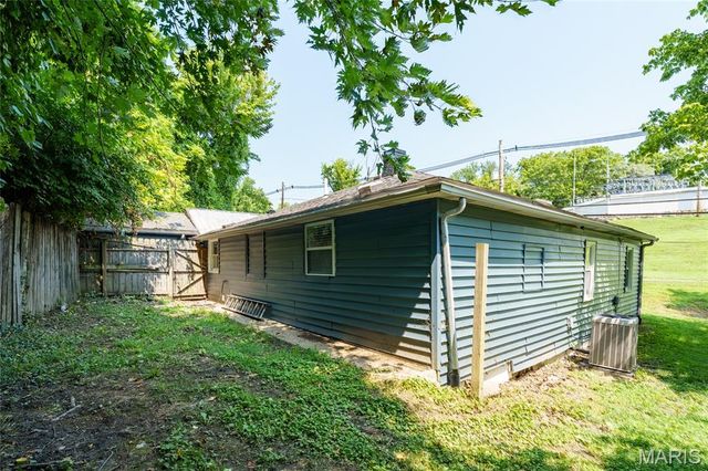 1010 Lebanon Road, Collinsville, IL 62234