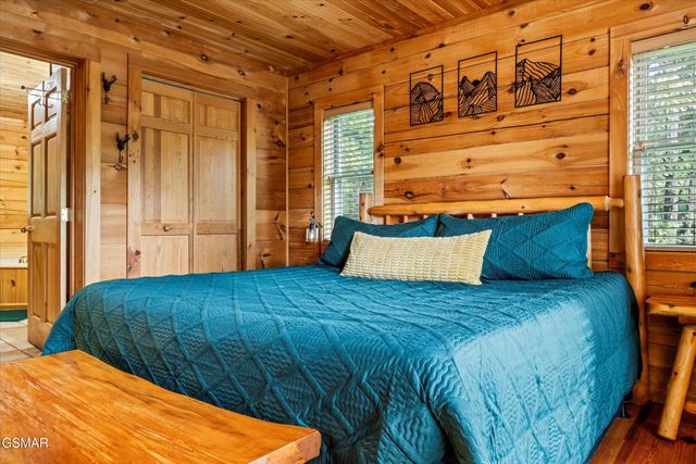 4160 Chamberlain Lane, Sevierville, TN 37862