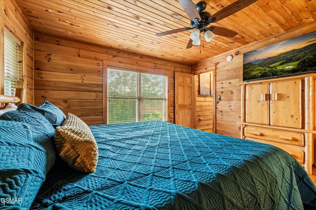 4160 Chamberlain Lane, Sevierville, TN 37862