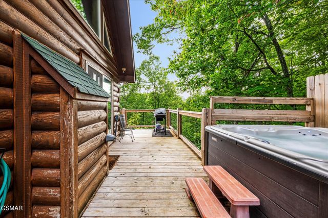 4160 Chamberlain Lane, Sevierville, TN 37862