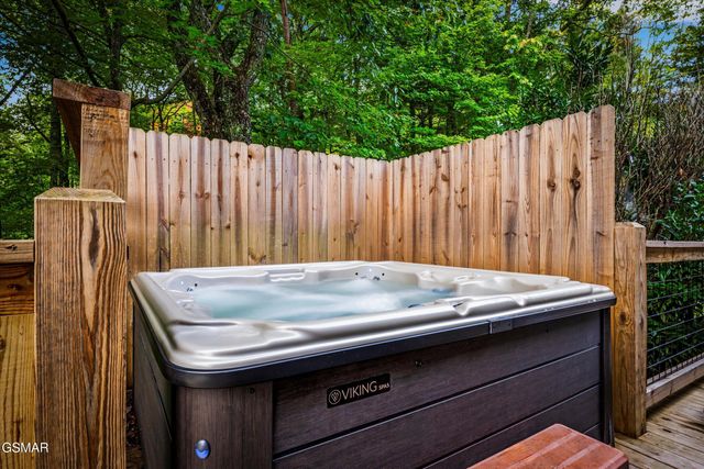 4160 Chamberlain Lane, Sevierville, TN 37862